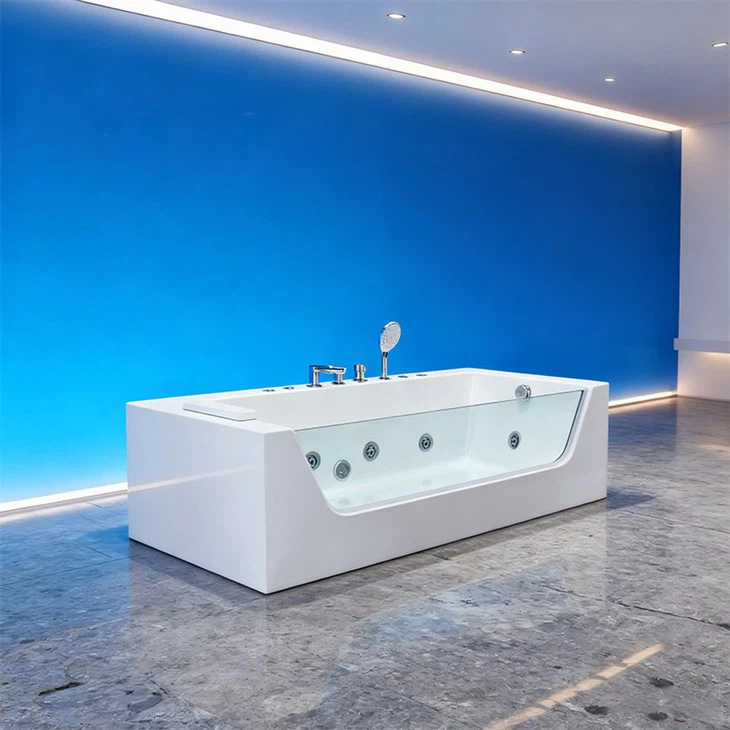 Rétthyrndur pottur með nuddpotti